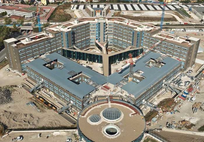 Fotografia aerea dei cantieri dell'ospedale del Mare di Napoli
